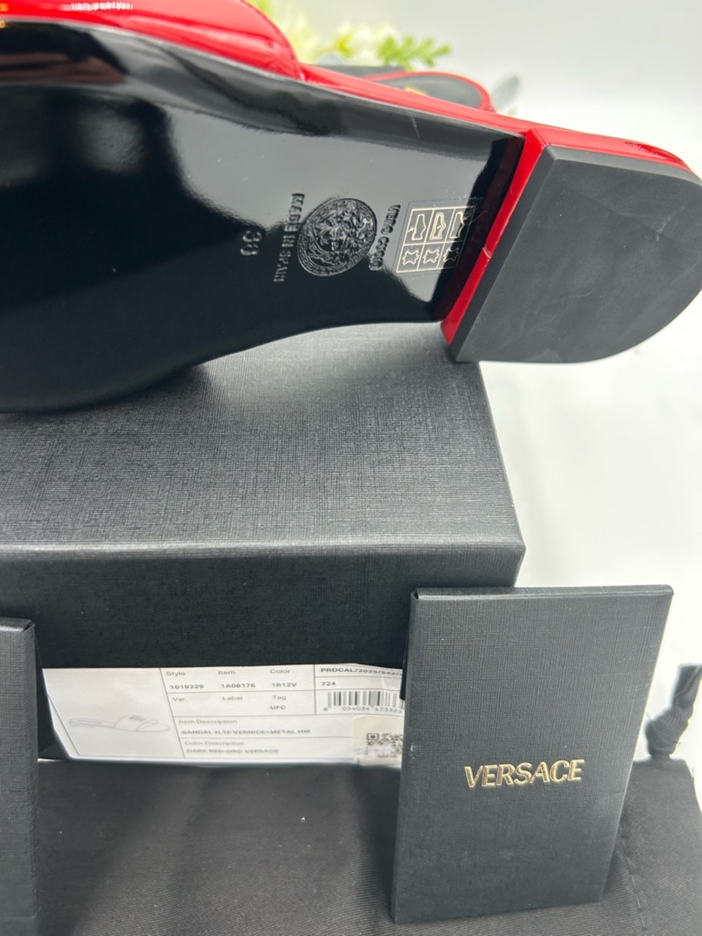 Women's Versace Medusa patent leather slide sandals size 36 made in Italy - Picture 6 of 10